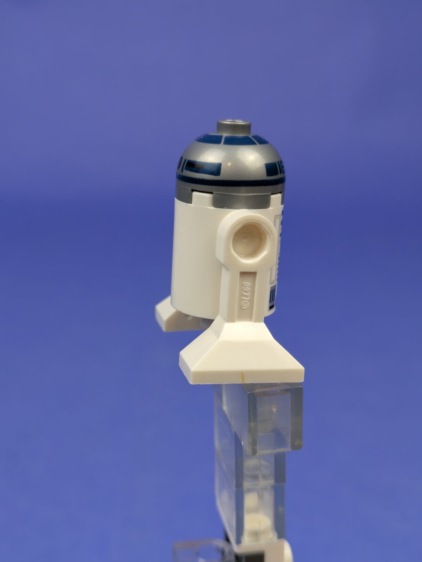 LEGO Star Wars R2-D2 - Astromech Droid Lavender Dots sw0527a 75059
