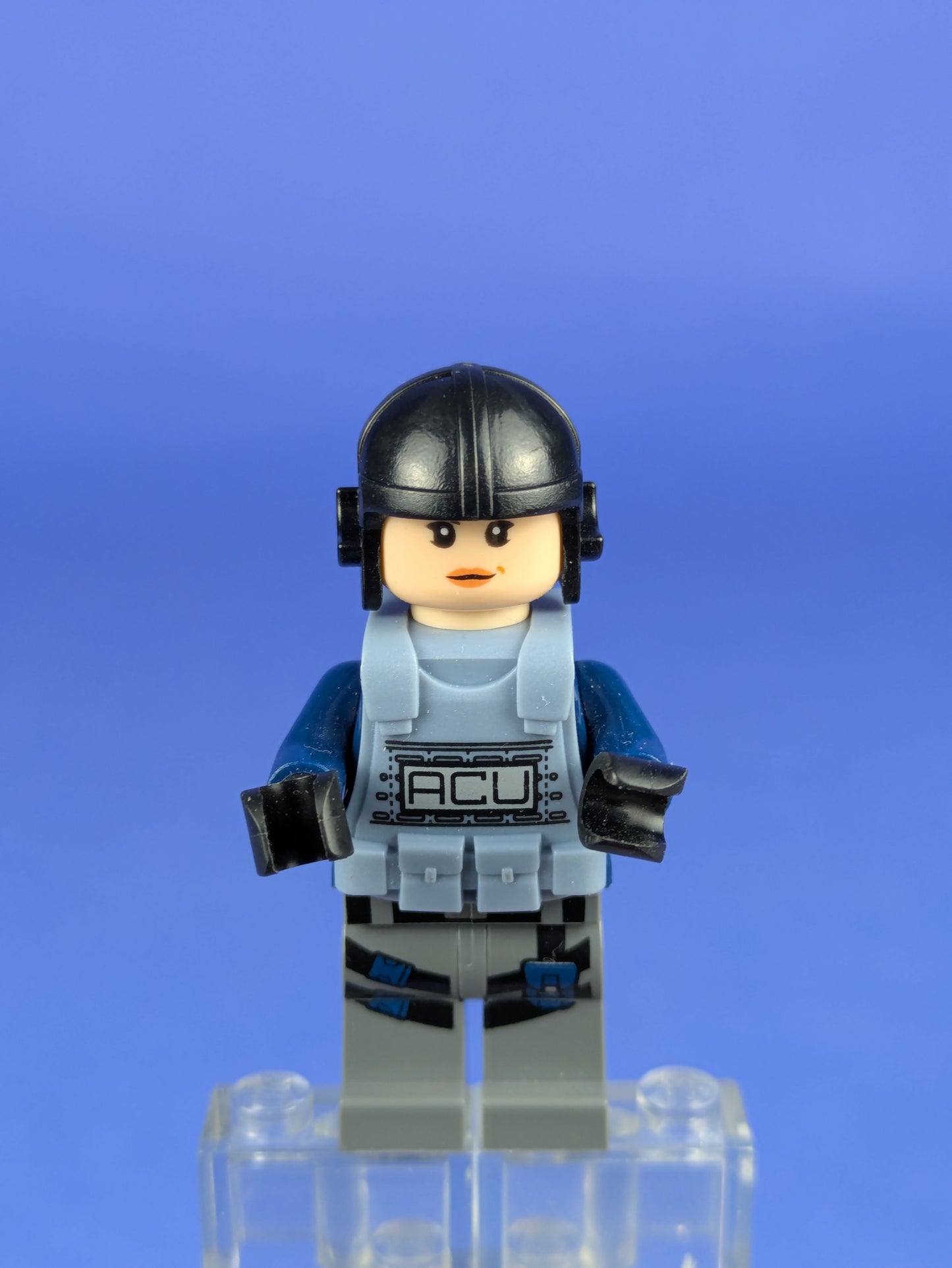 LEGO Jurassic World ACU Trooper - Female jw007 75918