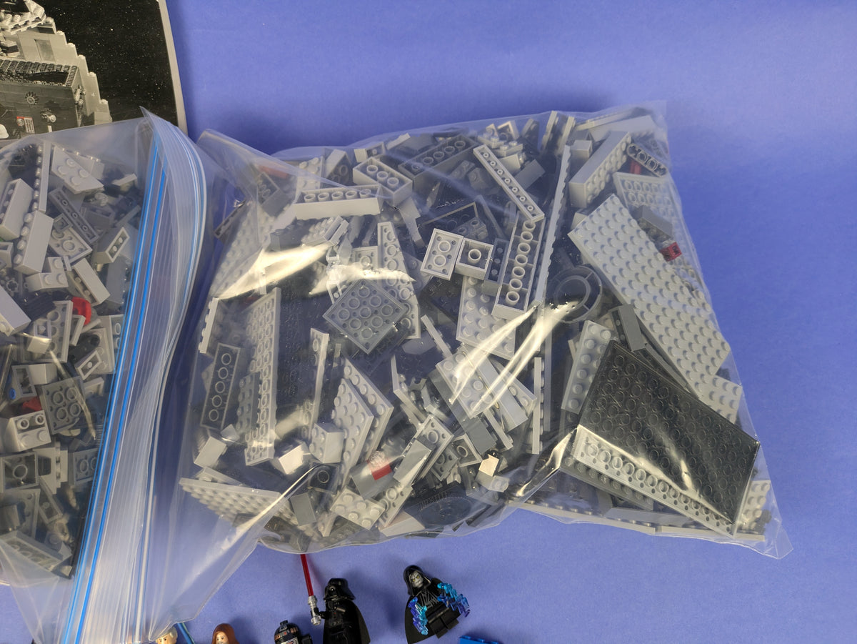 LEGO Star Wars Death Star - UCS 10188 - 99% Complete!
