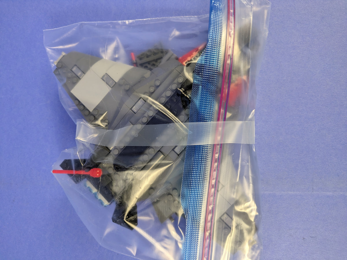 LEGO Super Heroes Avengers: Doomsday Quinjet 76347 Incomplete Pre-Owned