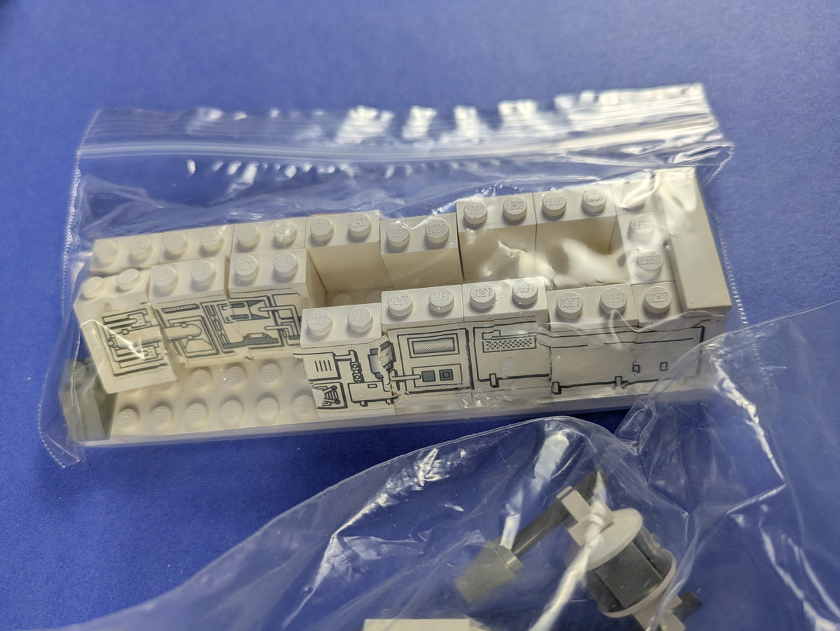 LEGO Star Wars Rebel Blockade Runner - UCS 10019 Pre-Owned