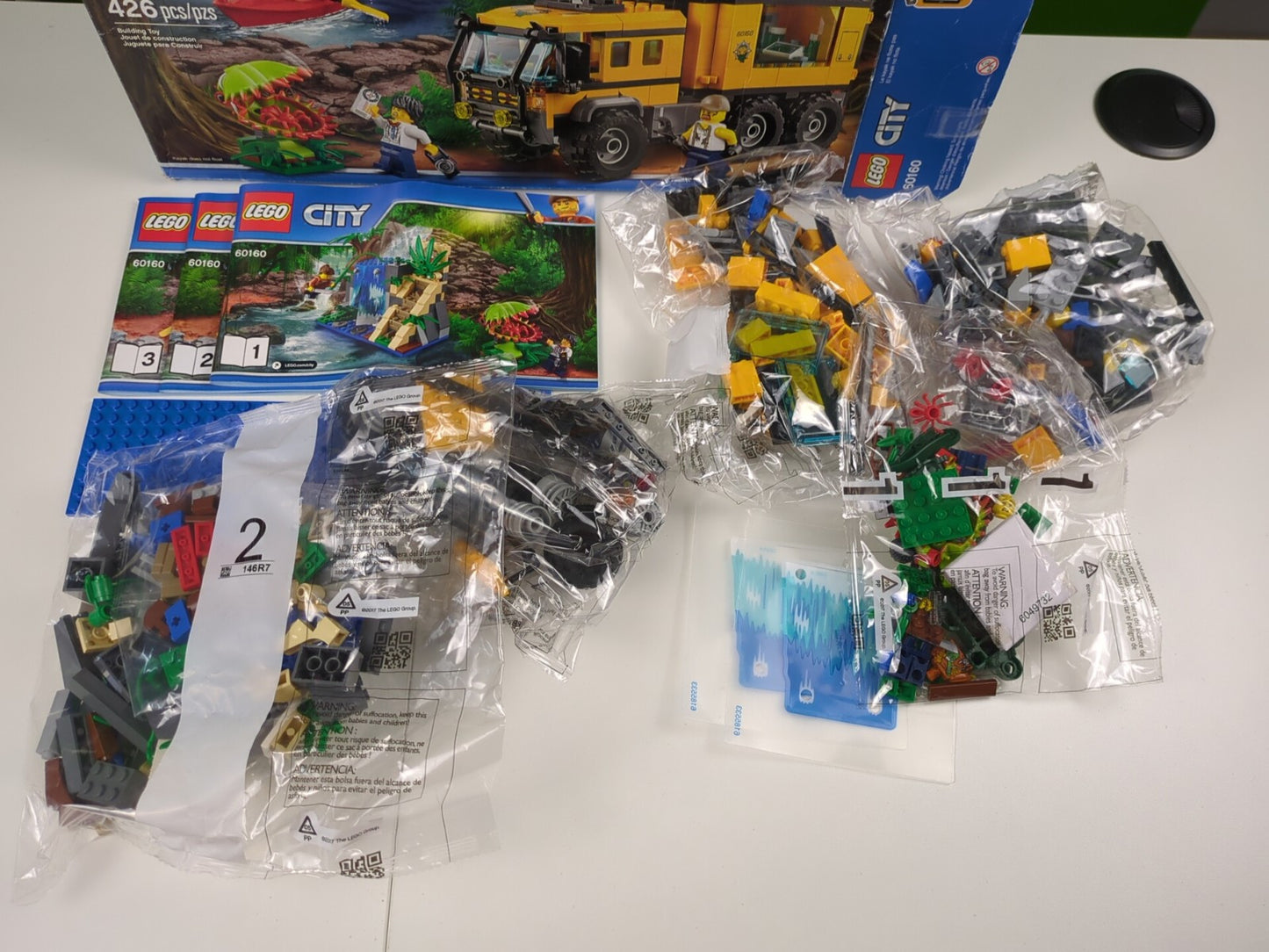Lego Town: City: Jungle: Mobile Lab 60160 NEW!