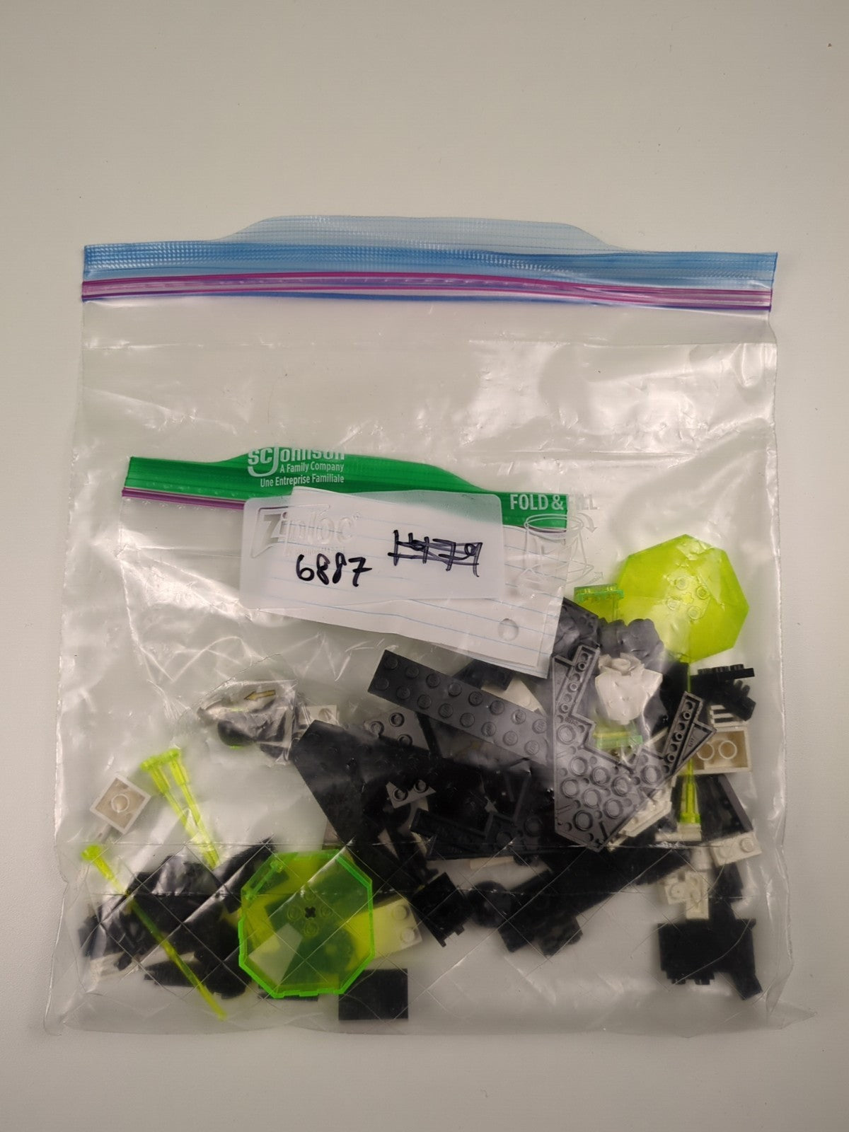 Lego Space: Blacktron II: Allied Avenger Set 6887