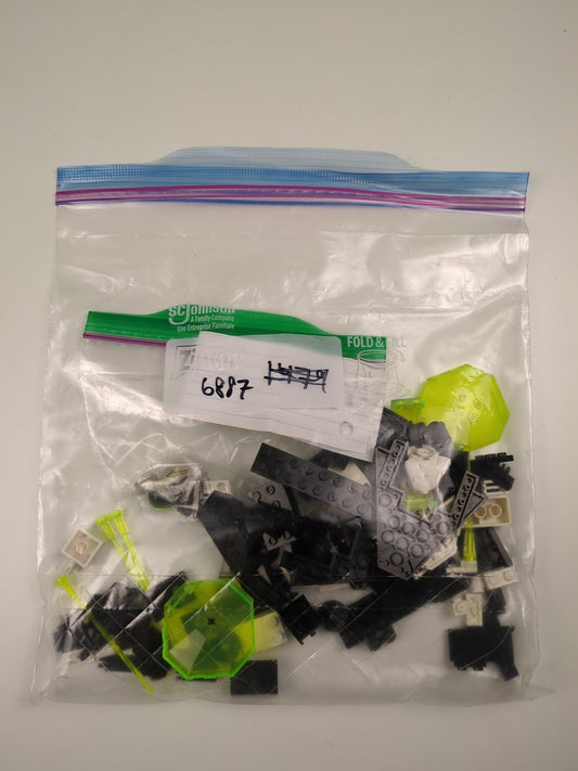 Lego Space: Blacktron II: Allied Avenger Set 6887